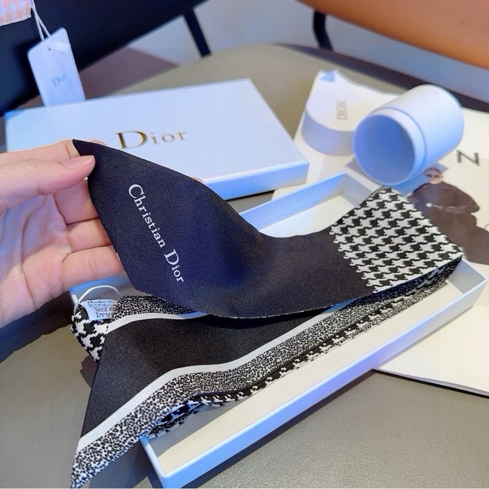 Dior Logo Houndstooth Scarf